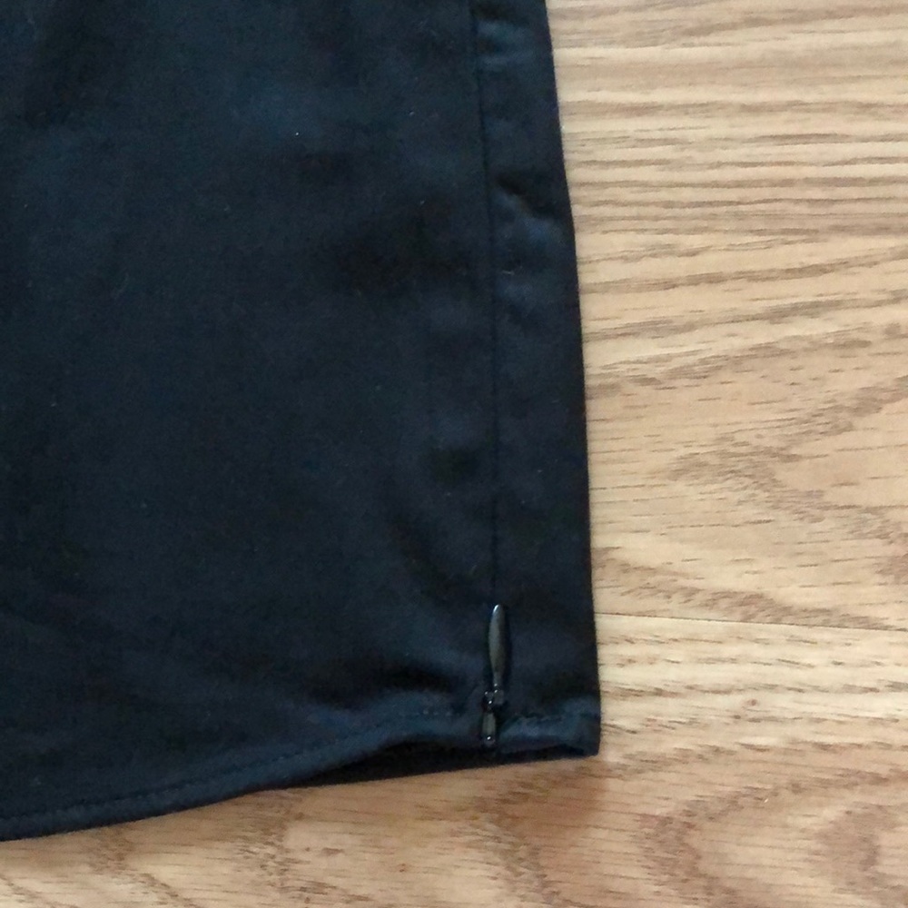 Banana Republic Ruffle Top - Picture 4 of 5